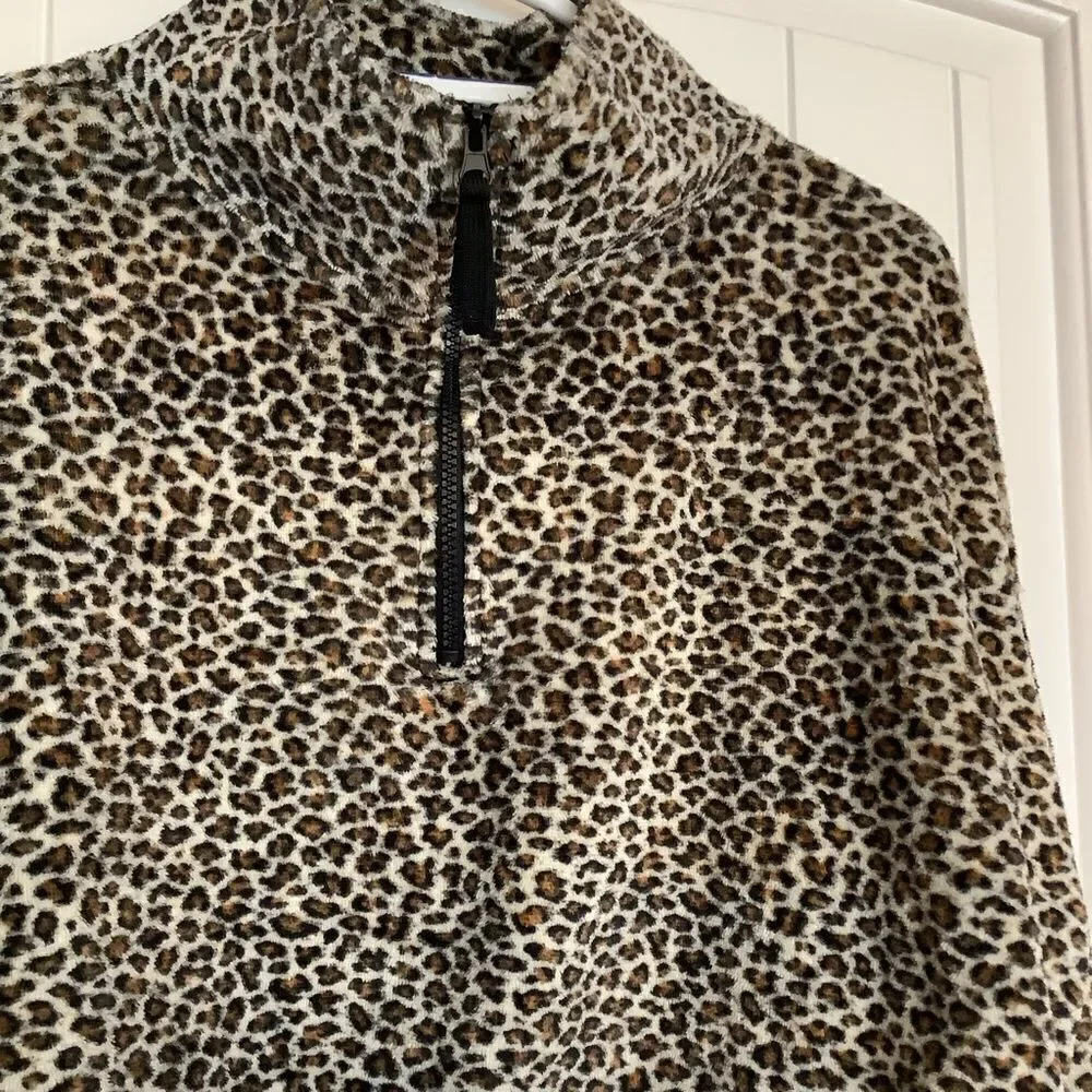 Urban Outfitters Cropped Fleece Pullover 🐆‎